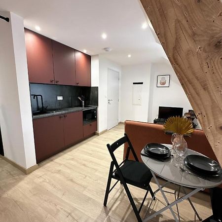 Sacre Appartement/Jardin/Parking/Wifi 로데즈 외부 사진