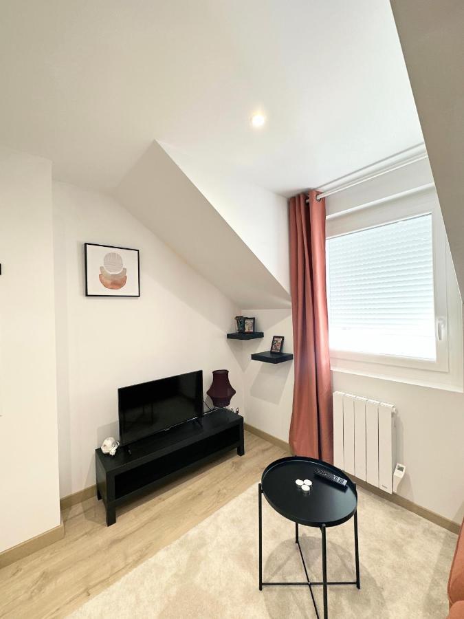 Sacre Appartement/Jardin/Parking/Wifi 로데즈 외부 사진